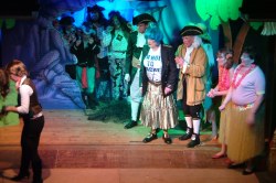 Left to right: Mignonne Frindall, Jonathan Rodell, Steve Martin, David Waugh, Annie Walker, Sylvie Beckett (and various pirates trapped in the cave behind).